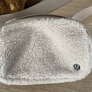 Lululemon everywhere belt bag.